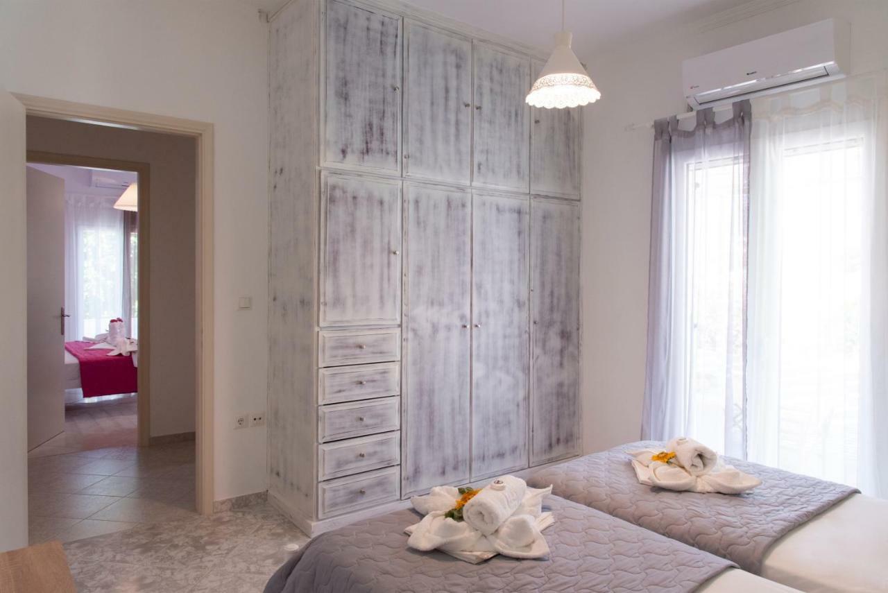 Villa Tonia 파라스포로 외부 사진