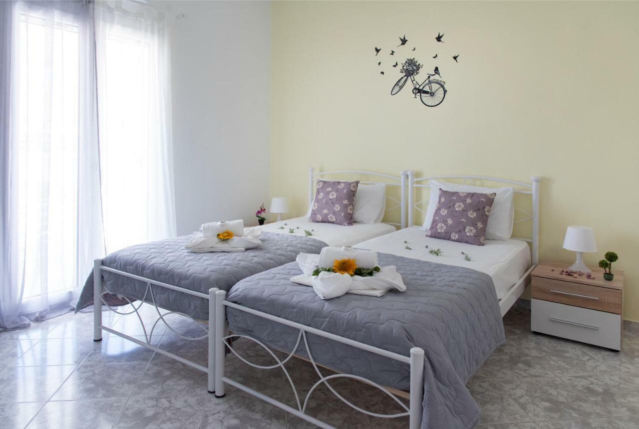 Villa Tonia 파라스포로 외부 사진
