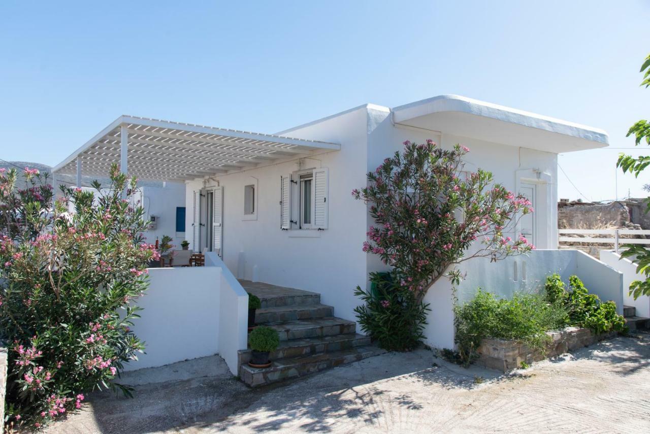 Villa Tonia 파라스포로 외부 사진