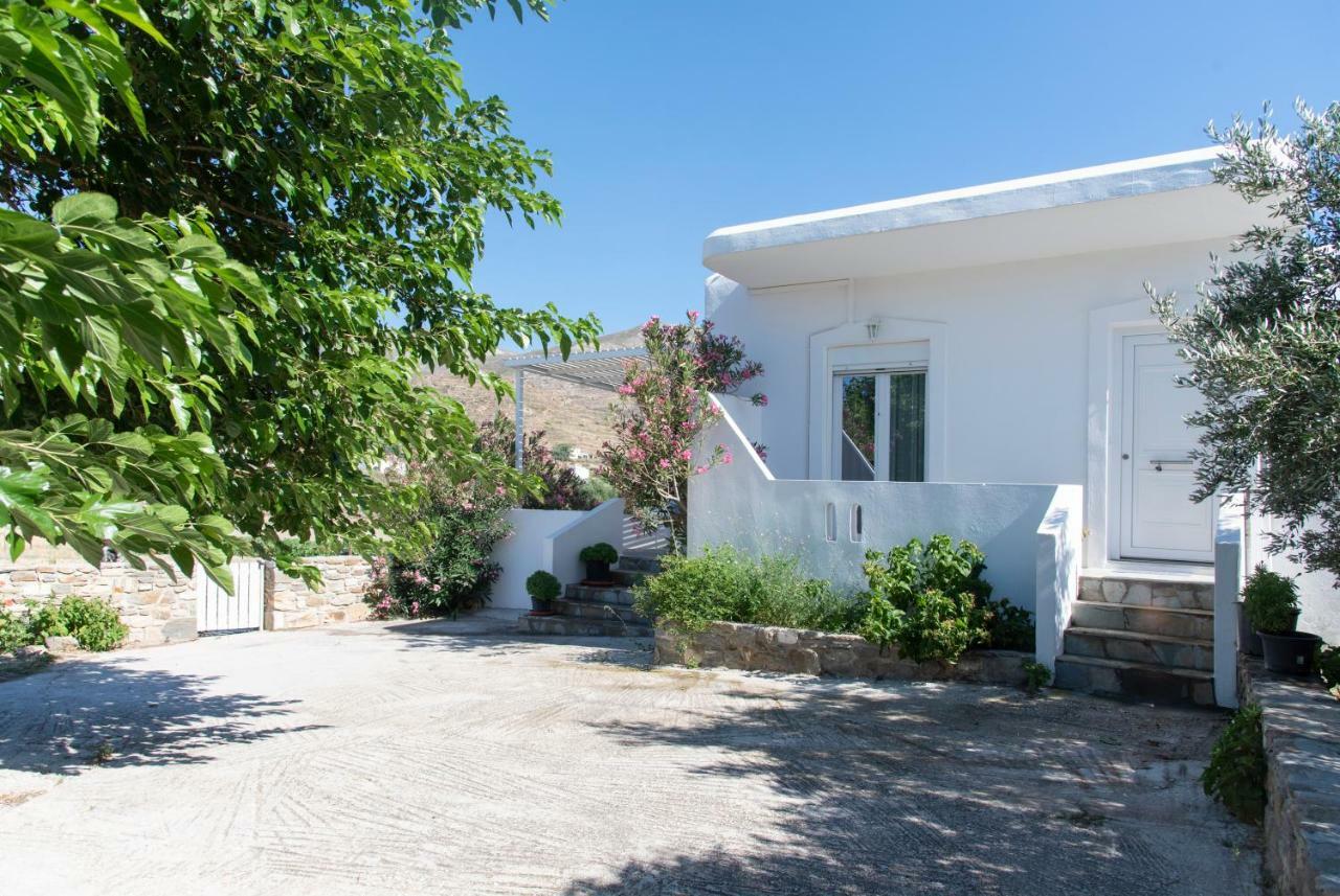Villa Tonia 파라스포로 외부 사진