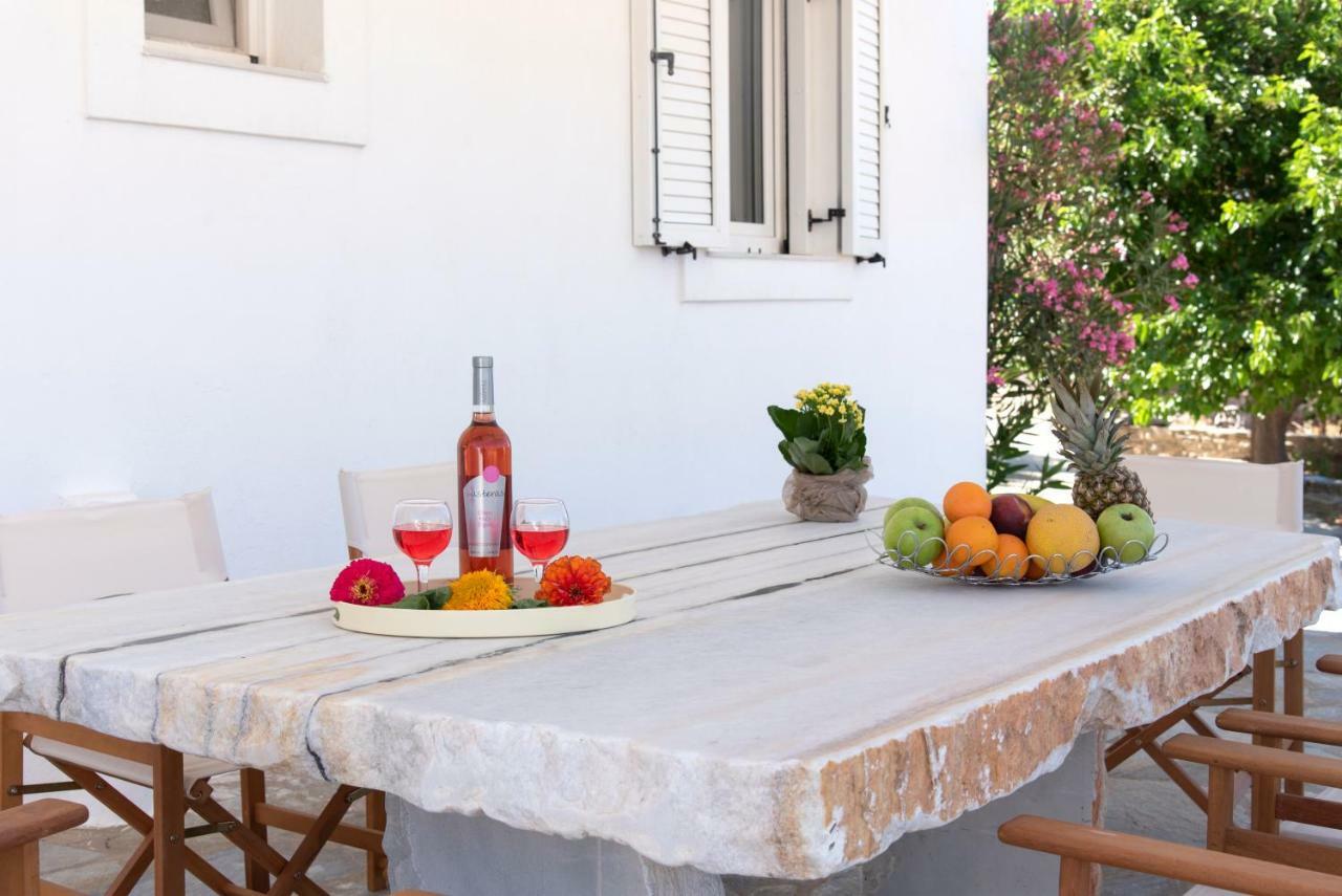 Villa Tonia 파라스포로 외부 사진